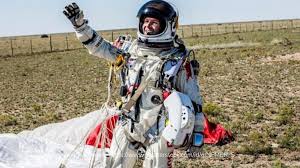 Kisah Sukses Felix Baumgartner dan Misi Red Bull Stratos